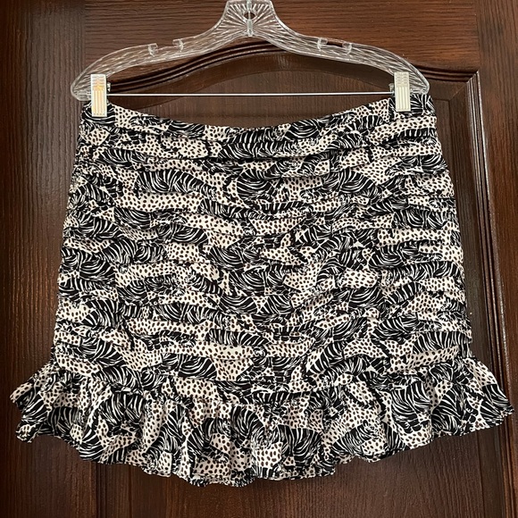 ZARA ANIMAL PRINT MINI SKIRT - Picture 10 of 11